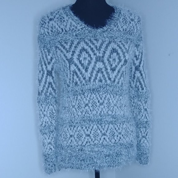 Fuzzy Knit Aztec Design Sweater - Picture 4 of 5